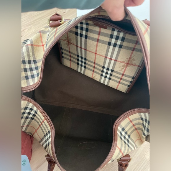 BURBERRY vintage 
BROWN HAYMARKET CHECK COATED CANVAS DUFFLE BAG - Picture 10 of 16